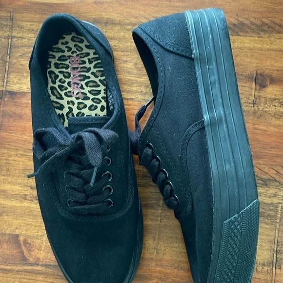 Bongo black platform lace up sneakers size 7M - Picture 1 of 12